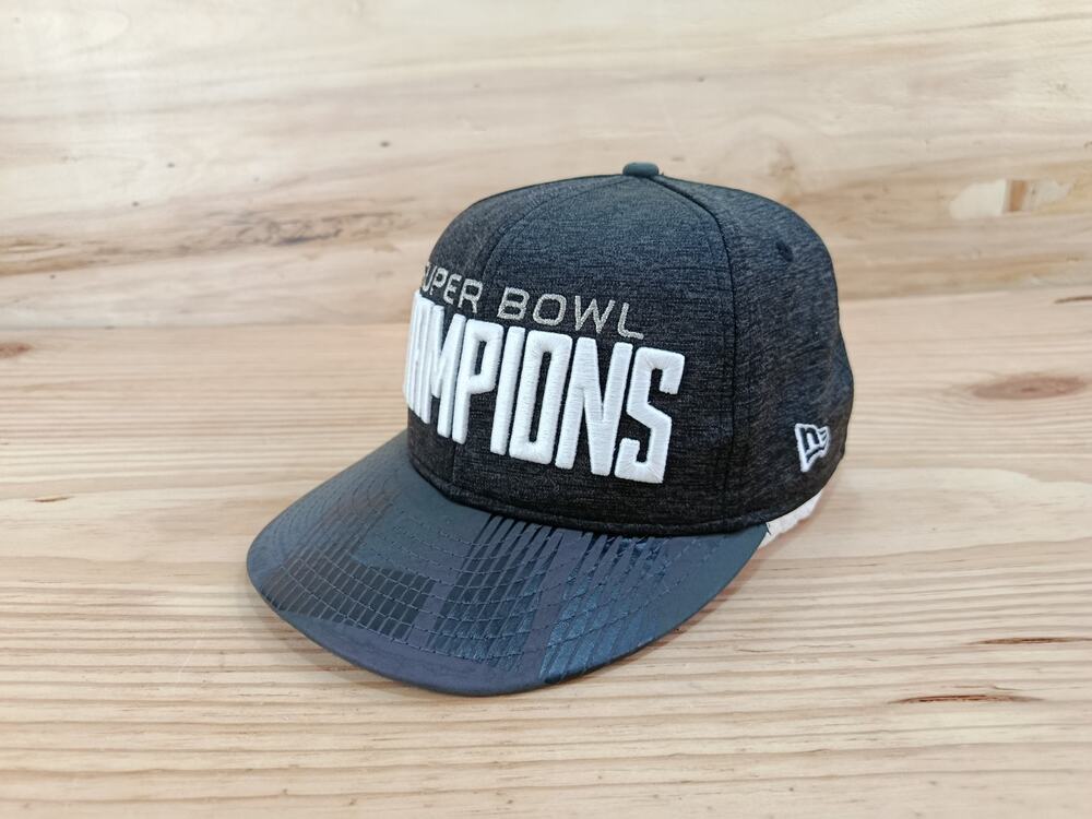 New Era 9FIFTY Philadelphia Eagles Super Bowl LII Champions Snapback Hat Gray